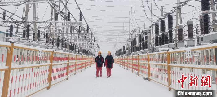 山西大部雨雪天气“上线”电力部门全力保障供电安全