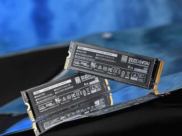 PCIe 4.0天花板级性能！致态Ti600 4TB固态硬盘上手