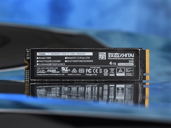 PCIe 4.0天花板级性能！致态Ti600 4TB固态硬盘上手