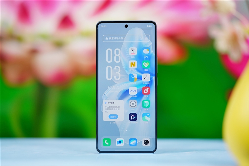 8mm机身下的续航王者！vivo S18评测：5000mAh超薄蓝海电池 轻松用一天半