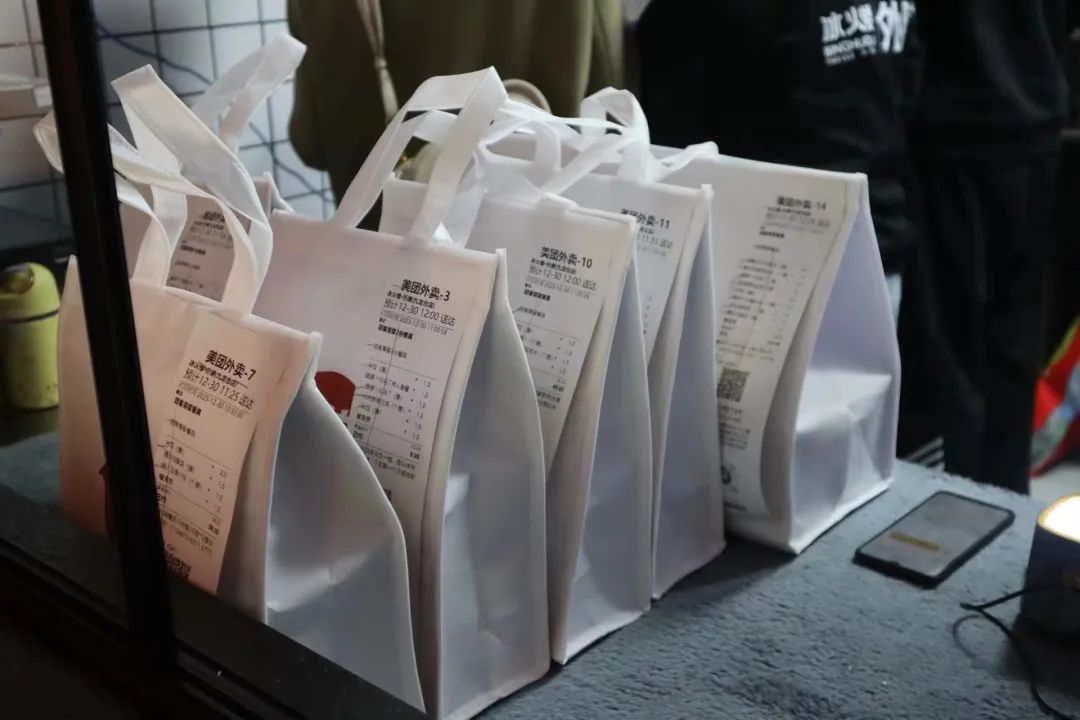 大牌餐企冰火楼重仓品牌卫星店，背后藏着大野心